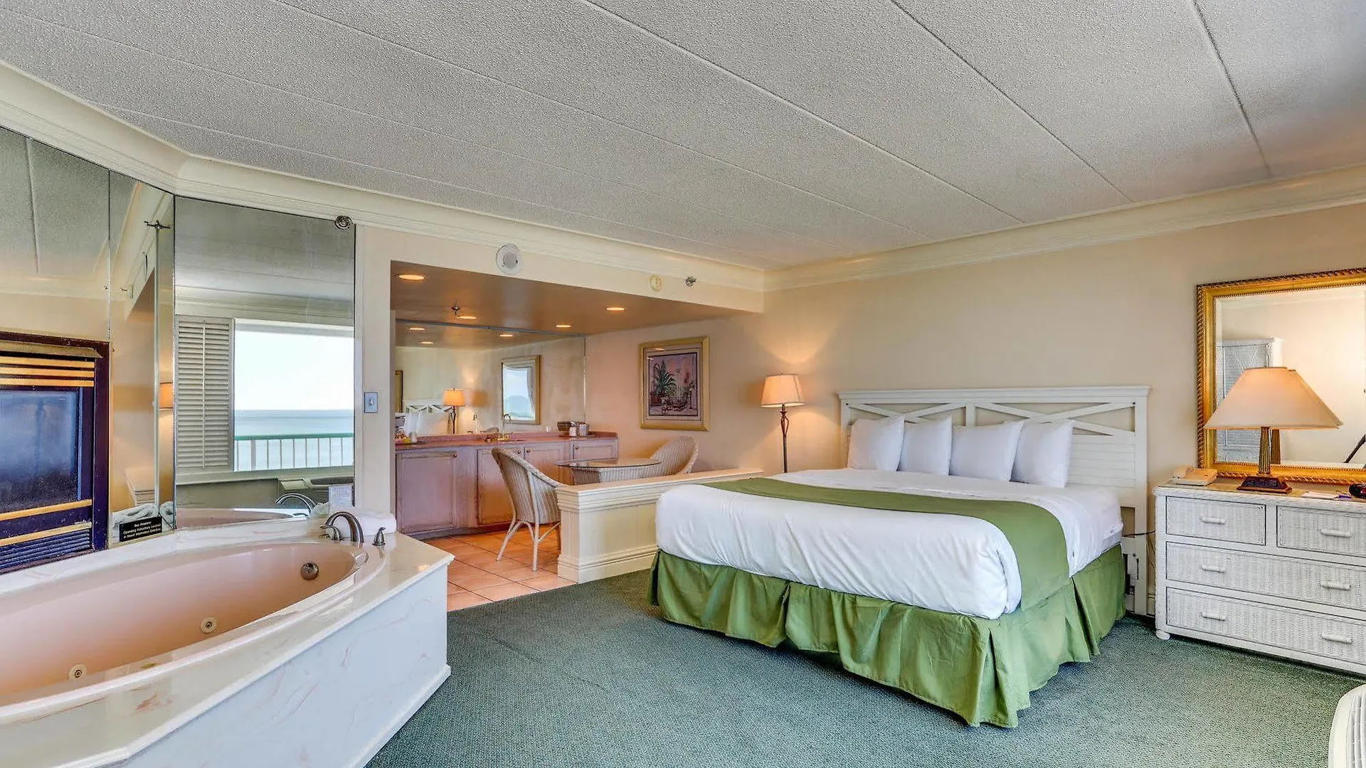Hotel Baymont By Wyndham Virginia Beach Oceanfront